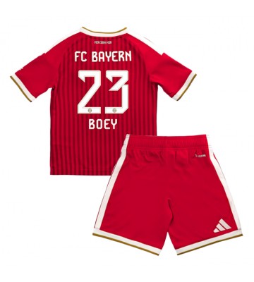 Bayern Munich Sacha Boey #23 Hjemmebanetrøje Børn 2026-27 Kortærmet (+ Korte bukser)
